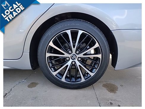 Used 2019 Toyota Camry SE w/ Audio Package image 17
