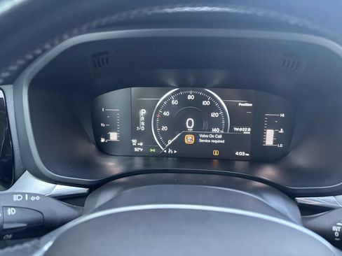 Used 2019 Volvo XC60 T5 Momentum w/ Premium Package AWD/4WD image 17