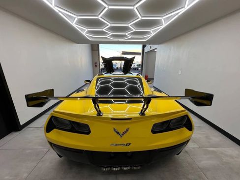 Used 2019 Chevrolet Corvette ZR1 w/ Chrome Badge Package RWD image 12