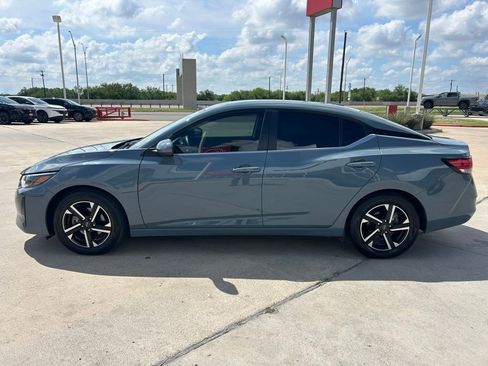 Certified 2024 Nissan Sentra SV FWD image 4