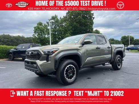 Used 2025 Toyota Tacoma TRD Off-Road AWD/4WD image 1