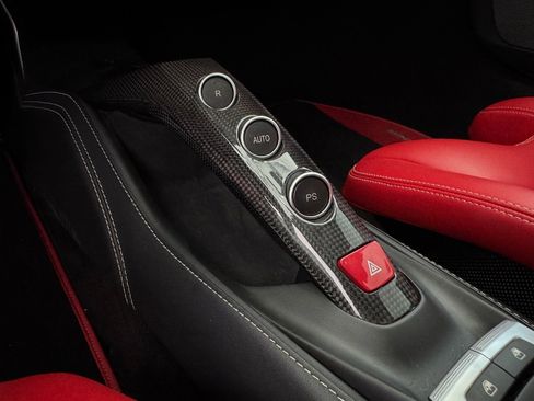 Used 2019 Ferrari 488 Spider image 27