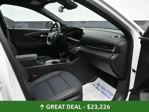 Used 2025 Buick Envista Preferred image 21