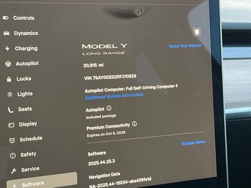 Used 2024 Tesla Model Y Long Range image 13