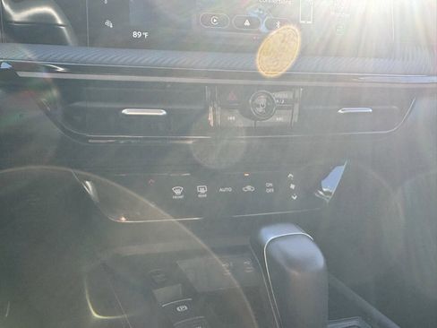 Certified 2025 Nissan Kicks SR image 8