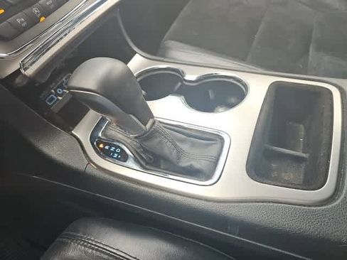 Used 2018 Jeep Grand Cherokee Altitude image 16