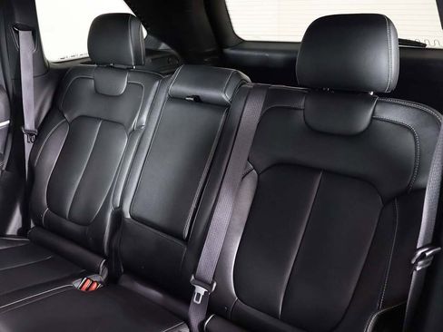 Used 2024 Jeep Grand Cherokee Limited image 34