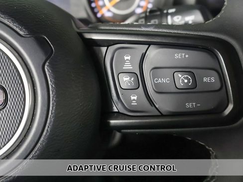 Used 2025 Jeep Wrangler Unlimited Sport AWD/4WD image 3