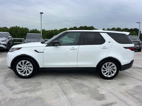 Used 2024 Land Rover Discovery S AWD/4WD image 8
