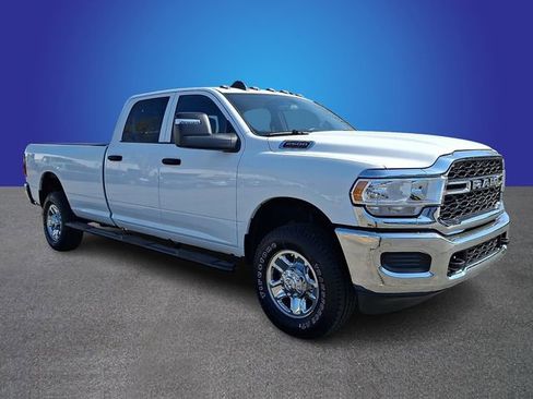 Used 2024 RAM 2500 Tradesman w/ Chrome Appearance Group AWD/4WD image 3