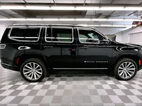 Used 2023 Jeep Grand Wagoneer Series II AWD/4WD image 14