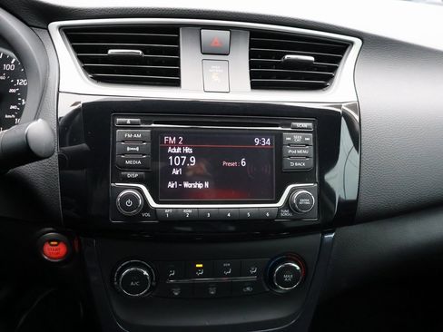 Used 2017 Nissan Sentra SR image 19