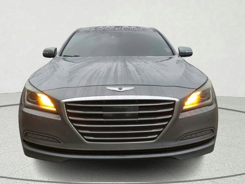 Used 2015 Hyundai Genesis 5.0 image 2