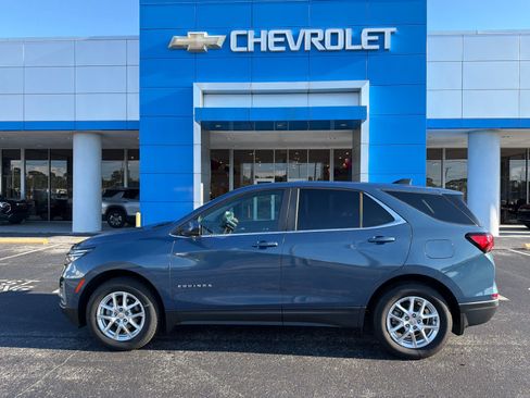 Used 2024 Chevrolet Equinox LT w/ LPO, Floor Liner Package AWD/4WD image 2