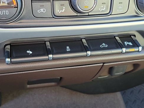 Used 2014 GMC Sierra 1500 SLT w/ SLT Preferred Package image 25