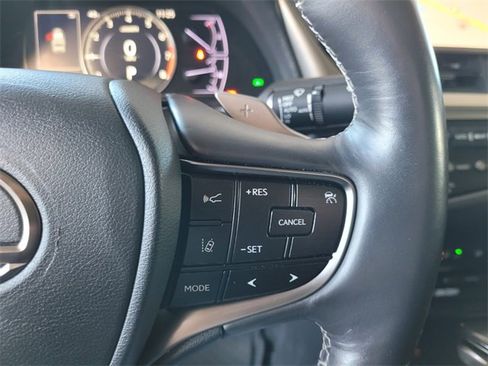 Used 2019 Lexus ES 350 Luxury image 30