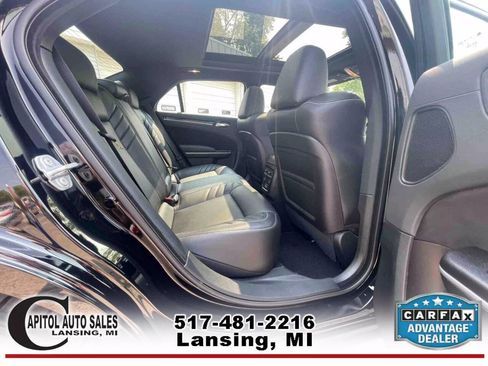 Used 2023 Chrysler 300 C image 28