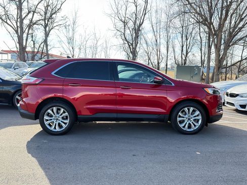 Used 2022 Ford Edge Titanium AWD/4WD image 7