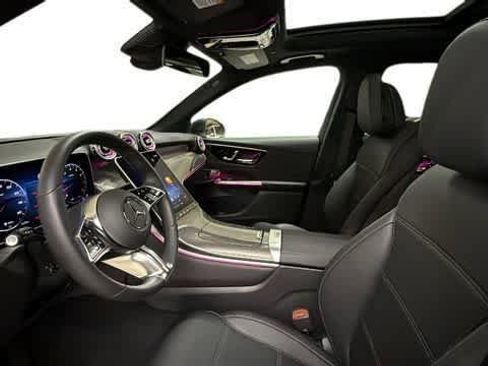 Certified 2025 Mercedes-Benz GLC 300 4MATIC image 4