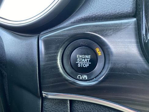 Used 2020 Jeep Grand Cherokee Limited w/ Premium Lighting Group image 24