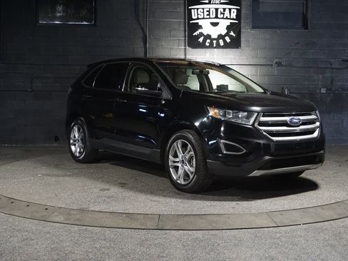 Used 2017 Ford Edge Titanium w/ Technology Package AWD/4WD image 8