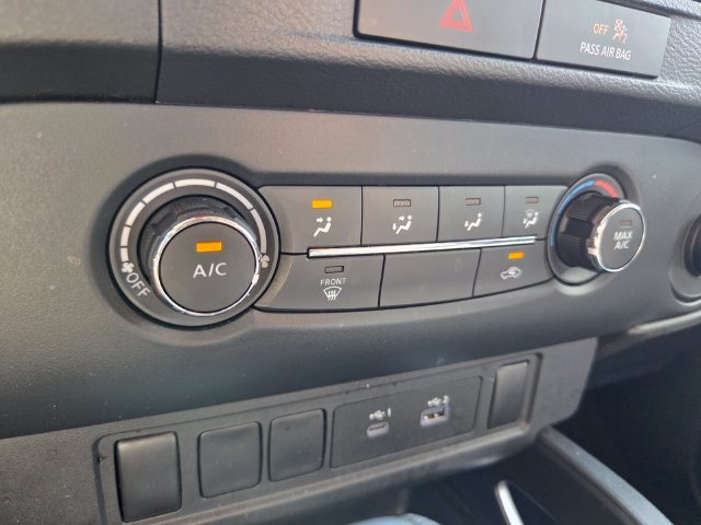Used 2022 Nissan Frontier SV AWD/4WD image 23