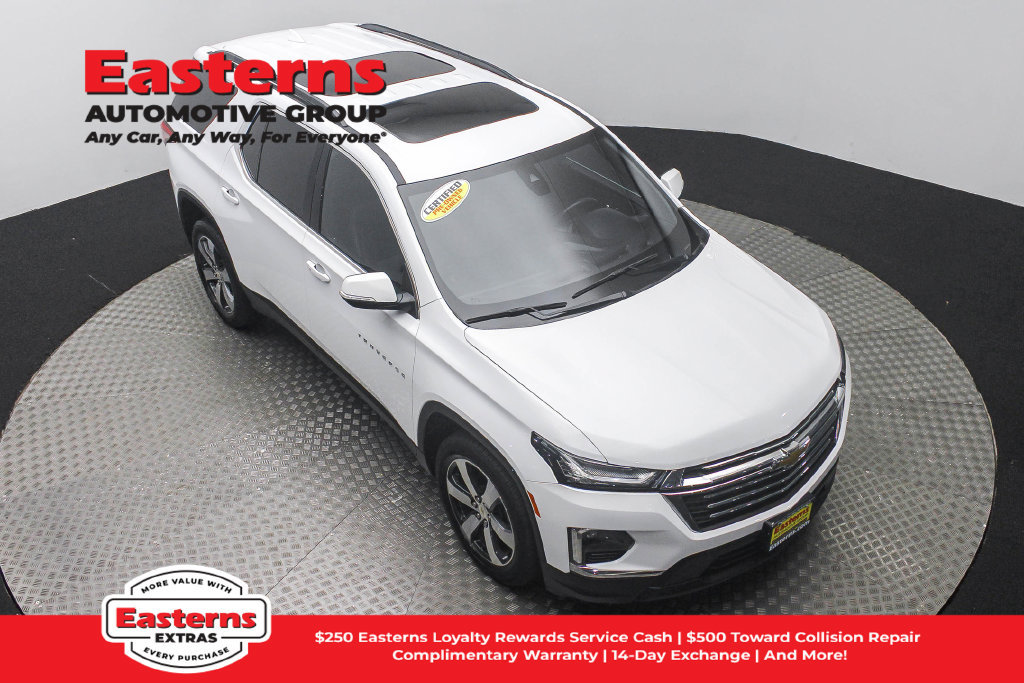 Used 2023 Chevrolet Traverse LT w/ LT Premium Package AWD/4WD image 4