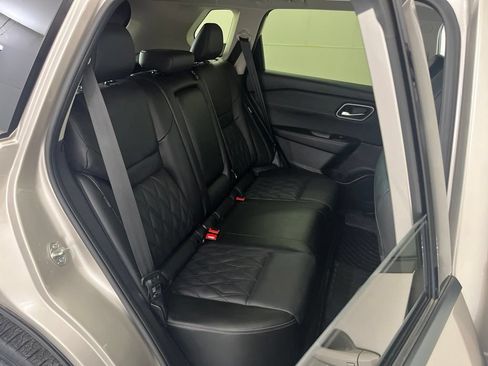Used 2025 Nissan Rogue Platinum AWD/4WD image 21