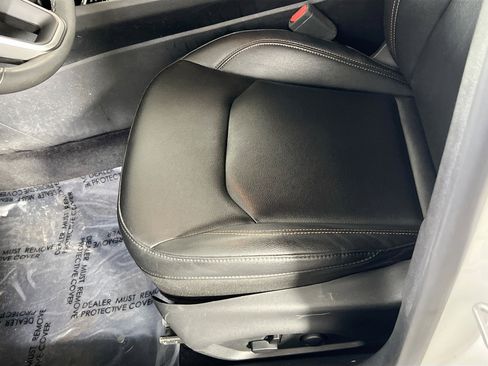 Used 2024 Jeep Compass Limited image 18