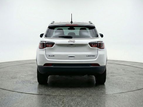 Used 2025 Jeep Compass Trailhawk image 7