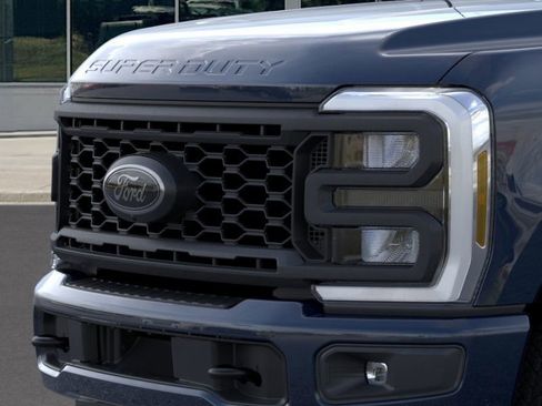 New 2025 Ford F250 Lariat w/ Lariat Ultimate Package image 17