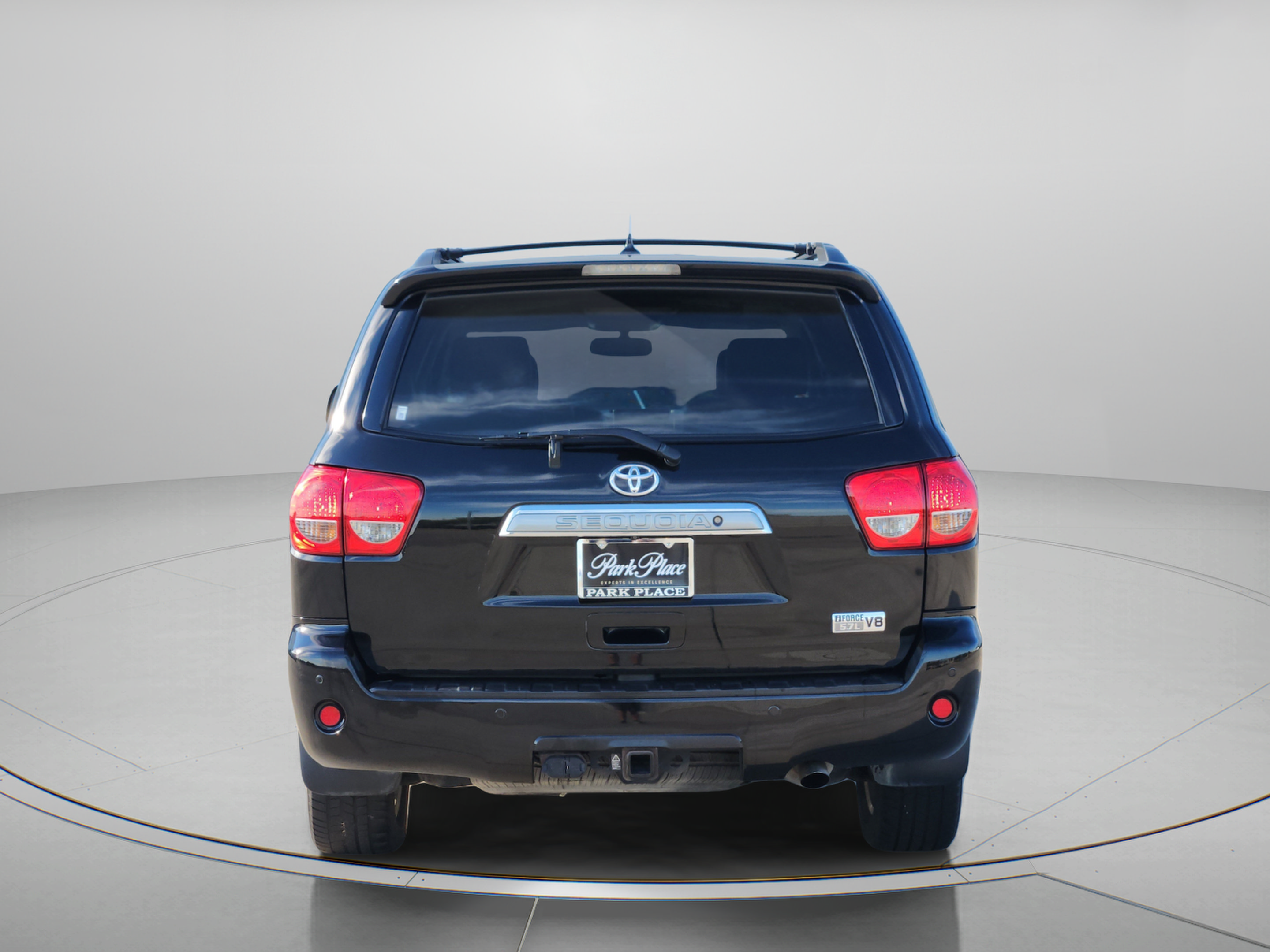Used 2014 Toyota Sequoia Platinum RWD image 4