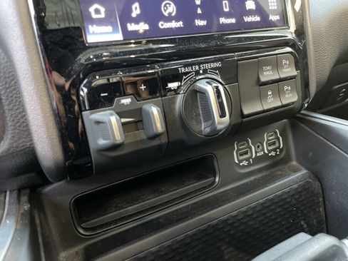 Used 2023 RAM 1500 Big Horn AWD/4WD image 28