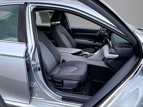 Used 2023 Toyota Camry LE FWD image 26