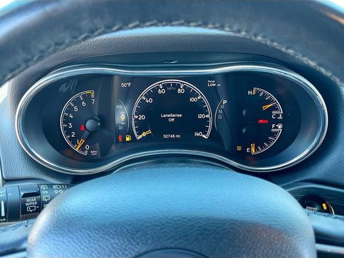 Used 2021 Jeep Grand Cherokee Laredo X image 12