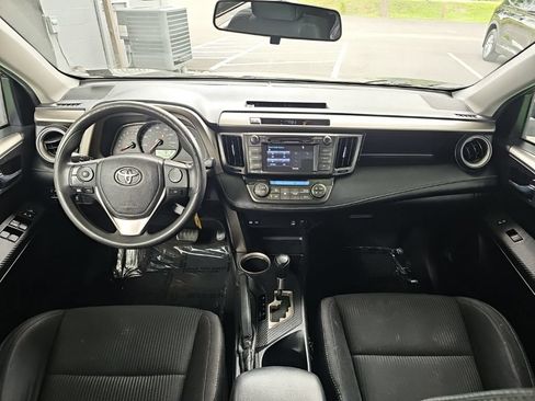 Used 2015 Toyota RAV4 XLE FWD image 17