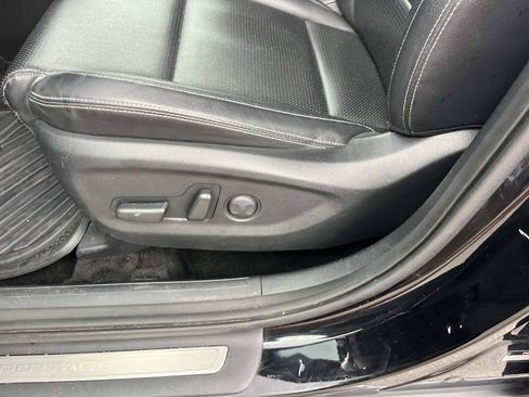 Used 2021 Kia Sportage S w/ S AWD Premium Package image 28