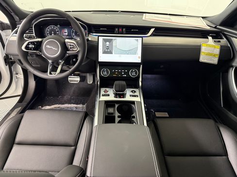 Used 2024 Jaguar XF R-Dynamic SE AWD/4WD image 15