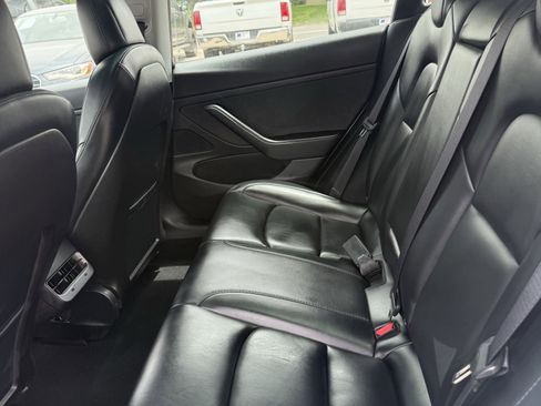 Used 2020 Tesla Model 3 Standard Range RWD image 11