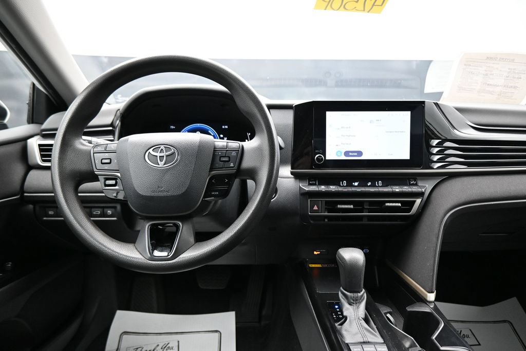 Used 2025 Toyota Camry LE FWD image 14
