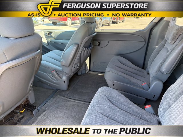 Used 2005 Chrysler Town & Country Touring FWD image 19