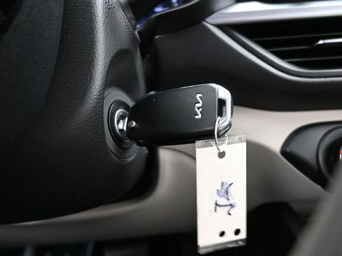 Used 2022 Kia Forte LXS w/ LXS Technology Package image 25