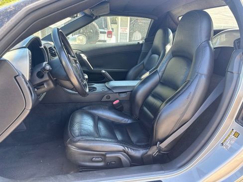 Used 2005 Chevrolet Corvette Convertible w/ Preferred Equipment Group RWD image 28