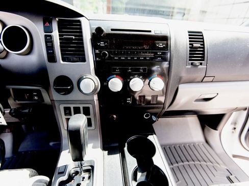 Used 2010 Toyota Tundra 2WD Double Cab image 37