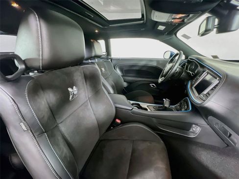 Used 2022 Dodge Challenger R/T Scat Pack RWD image 23