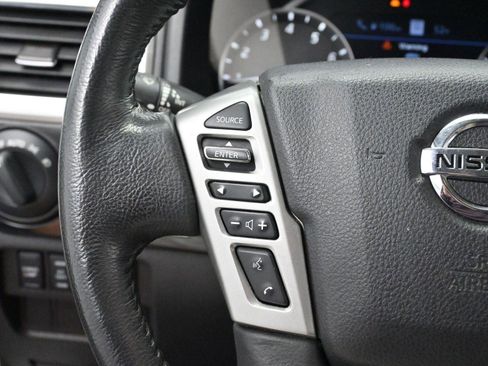 Used 2021 Nissan Titan SV w/ SV Convenience Package image 16