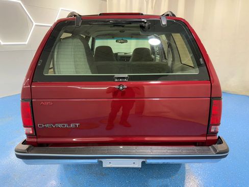 Used 1994 Chevrolet S10 Pickup 4WD 4-Door image 8