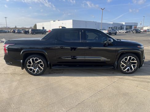 Used 2024 Chevrolet Silverado EV RST image 7