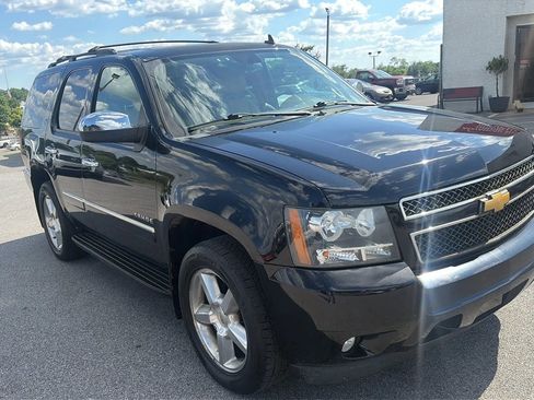 Used 2013 Chevrolet Tahoe LTZ AWD/4WD image 16