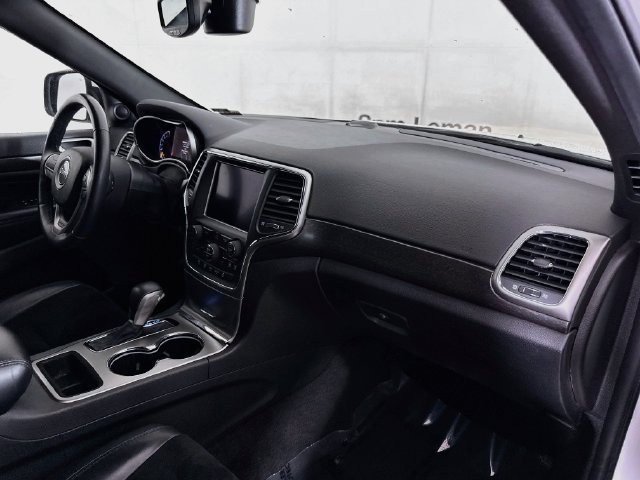 Used 2018 Jeep Grand Cherokee Altitude AWD/4WD image 27